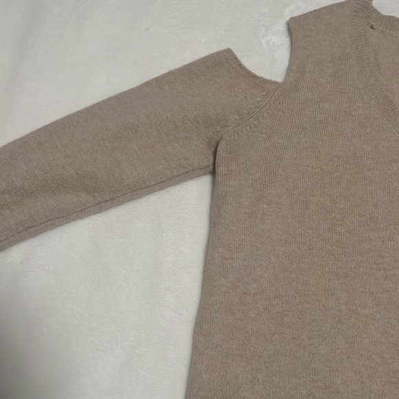 Michael Kors Sweater - Picture 3 of 4